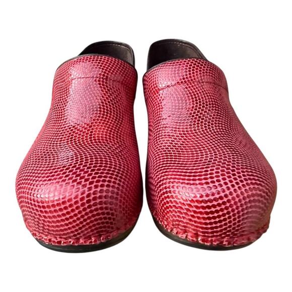 Dansko XP 2.0 Professional Clog Red Leather Women size 40 US 10 - Picture 4 of 8